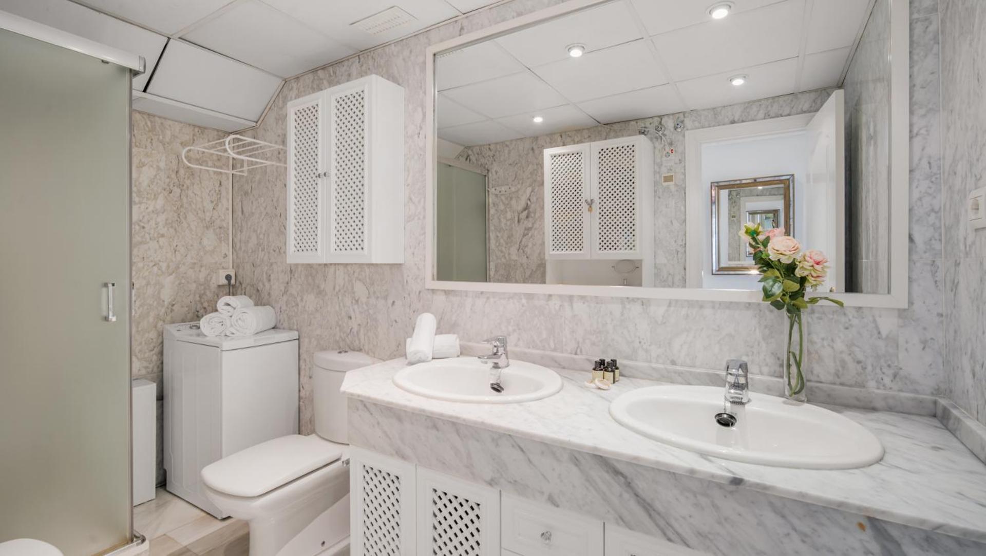 1 Bedroom Apartment, With Sea Views, In Medina Garden - Puerto Banus Marbella Exterior photo