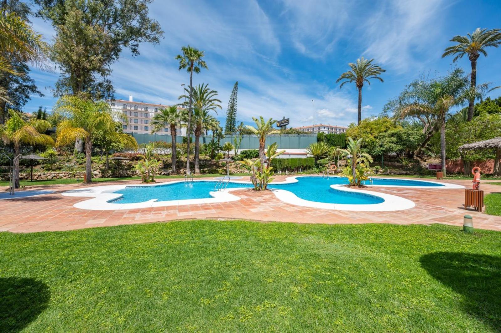 1 Bedroom Apartment, With Sea Views, In Medina Garden - Puerto Banus Marbella Exterior photo